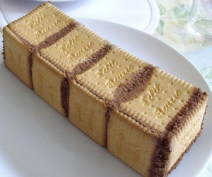MOUSSE AU CHOCOLAT EN CUBE
